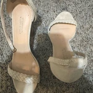 Use heels but in great condition